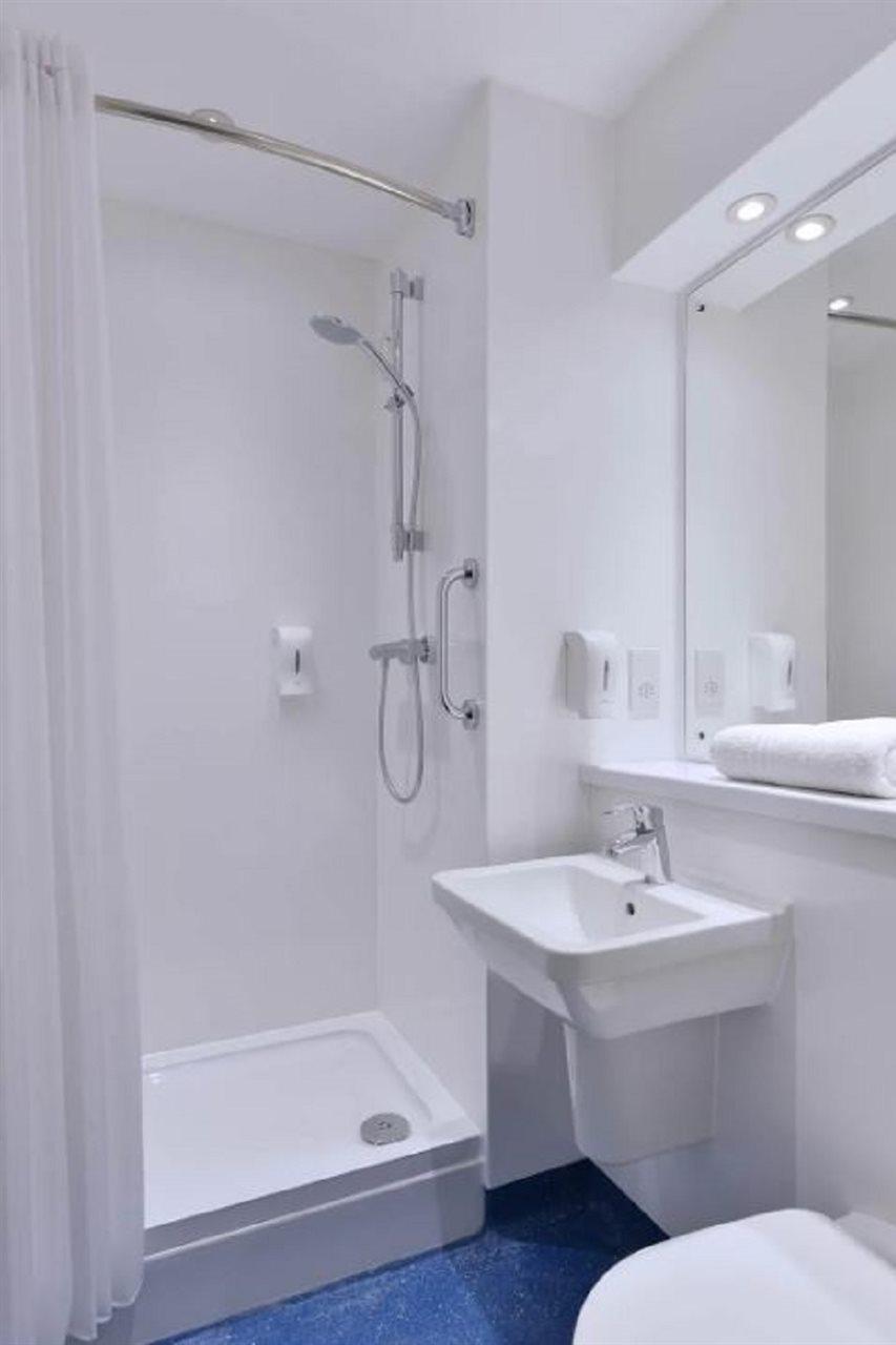 Travelodge Aberdeen Airport Eksteriør bilde