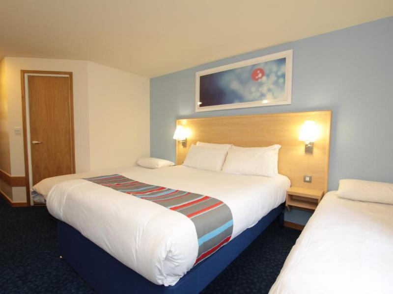 Travelodge Aberdeen Airport Eksteriør bilde